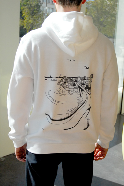 Sweat capuche transfert s&eacute;rigraphique au dos